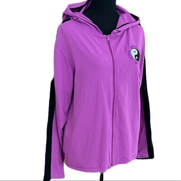 Nina Capri zip front hooded jacket , color is mauve with black trim, size L - Picture 4 of 6